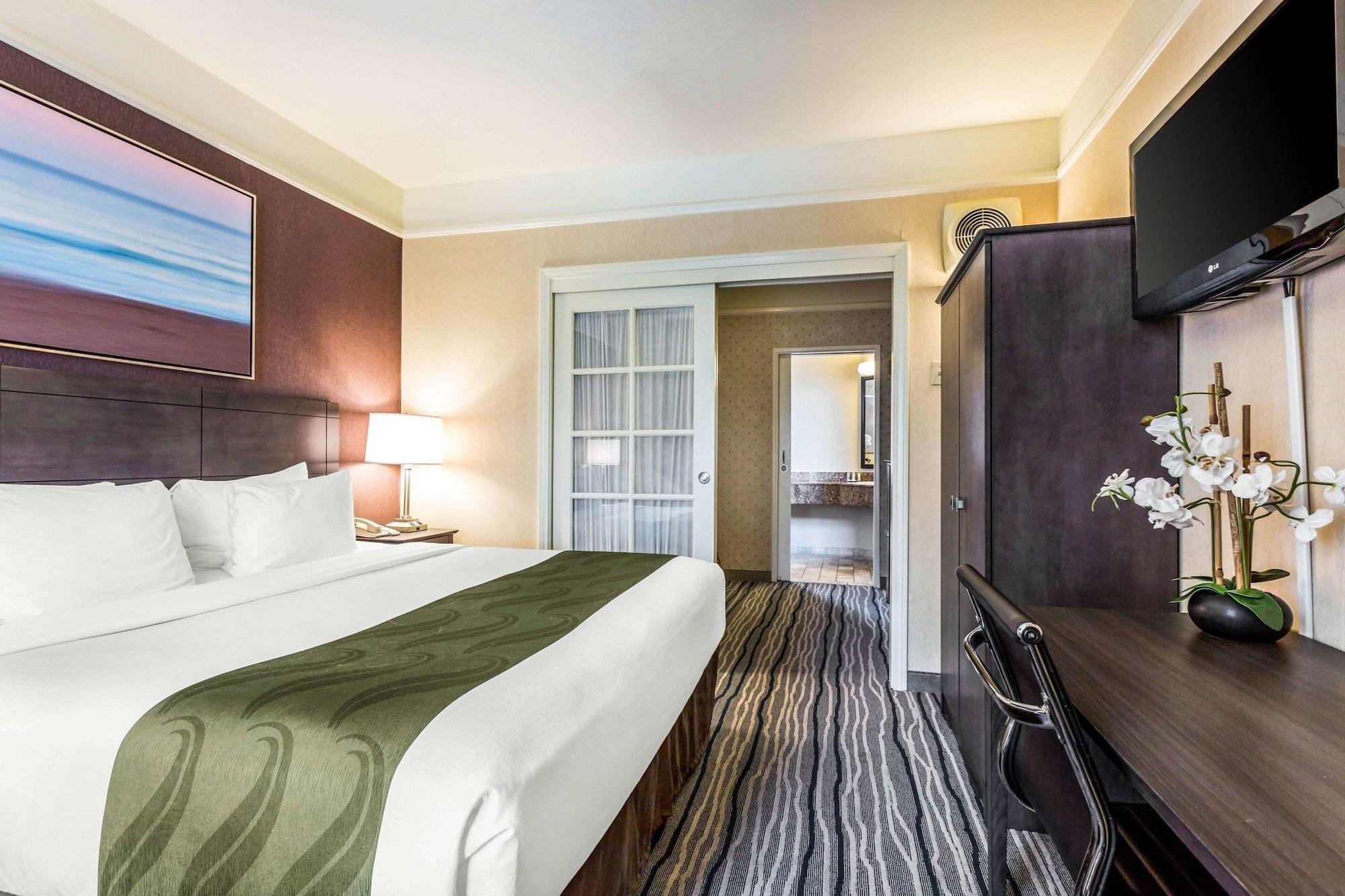 Ramada Suites By Wyndham San Diego Exterior photo
